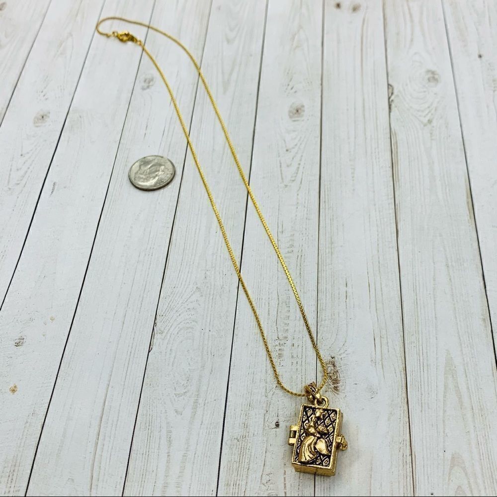 VTG Gold Angel Prayer Box Necklace